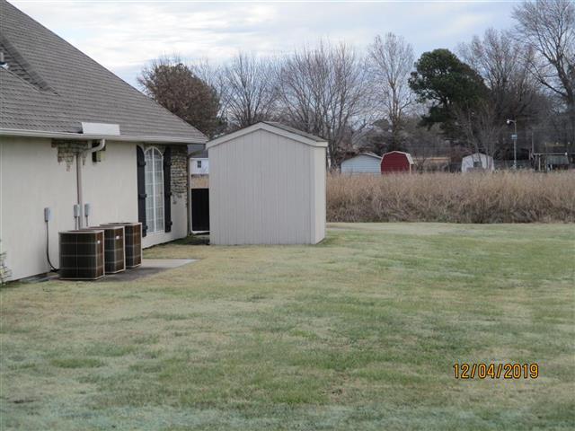 Outbuilding image